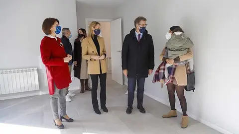 “Vigo es la ciudad gallega donde más estamos invirtiendo en vivienda, porque es la ciudad donde más necesidades de vivienda protegida y de vivienda pública tenemos detectadas”, recalca Feijóo.