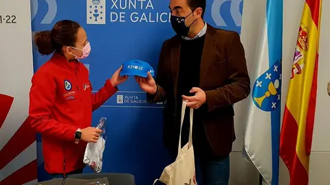 El delegado territorial destaca el potencial de la deportista pontevedresa, del Clube Galaico Sincro, y destaca su calidad y esfuerzo “para destacar en una modalidad tan dura como es la Natación Artística fuera de los circuitos habituales de Madrid o Cataluña”.