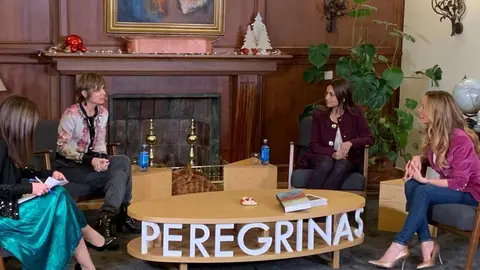La directora de Turismo de Galicia, Nava Castro, y la directora general de la Agencia Gallega de Desarrollo Rural, Inés Santé, participaron en un encuentro en el que también se dieron cita la presentadora Paula Vázquez, la gaitera Susana Seivane y la artista Lara Lars.