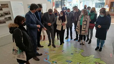 El delegado territorial de Lugo, Javier Arias, participó en la presentación de este proyecto, basado en acciones respetuosas desde el punto de vista socioeconómico, medioambiental y territorial.