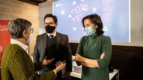 Presentación de COMTECART. Residencia artística de creación dixital.
