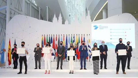 El Gobierno gallego aumentó, por segundo año consecutivo, en 50 las becas excelencia juventud exterior para el curso 2022/23 de cara a atraer a los gallegos del exterior de alta cualificación.