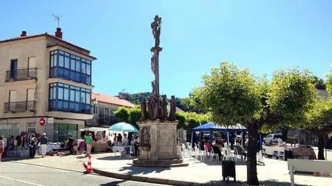 Por mor das obras de humanización da praza Mestre Cerviño e contorna, a mostra ubicarase na travesía de Vigo nas inmediacións do centro de saúde e do lavadoiro.