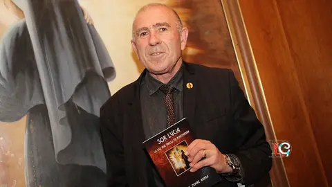 José Moure, en la capilla de la antigua celda de Sor Lucía, en el Santuario de las Apariciones en Pontevedra. ©ROBERTO LEDO. 