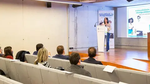 A conselleira lembrou que o benestar laboral das mulleres e a implantación de plans de igualdade nas empresas constitúe unha das prioridades do seu departamento.
