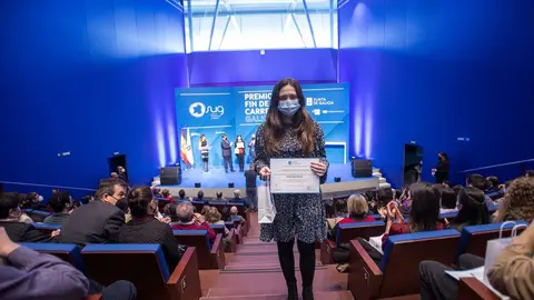 El 60% de los premiados son mujeres y, por universidades, la de Santiago de Compostela cuenta con 31 galardonados, la de Vigo con 39 y la de A Coruña con 15.