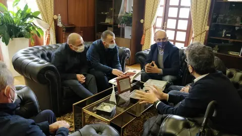 O IES Ribeira do Louro participa nun proxecto europeo para formar a persoal das universidades de Albania, Bosnia Herzegovina, Montenegro e Kosovo na extracción, elaboración e comercialización da pedra natural.