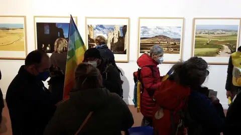 La ciudad italiana acogerá hasta abril esta muestra fotográfica itinerante que recoge la experiencia y los valores universales del Camino a través del trabajo de Manuel G. Vicente.