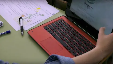 Ya son casi 550 los centros participantes en esta iniciativa, que permite al alumnado gallego estudiar con libro digital seis cursos consecutivos.