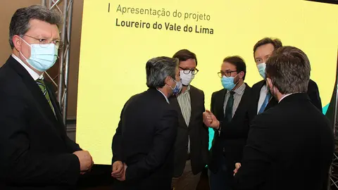 Los alcaldes de los cuatro municipios involucrados en 'Loureiro do Vale do Lima'. ROBERTO LEDO.