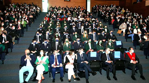Las Acacias–Montecastelo celebra el Solemne Acto de Imposición de Becas a las Alumnas y Alumnos de la 50ª Promoción. ARCHIVO.