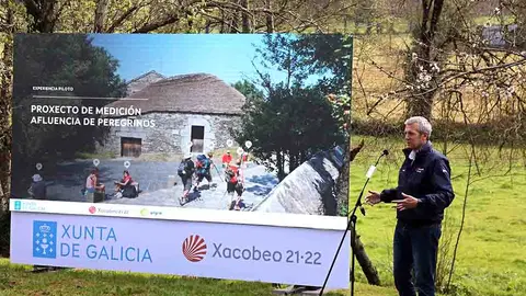 O vicepresidente primeiro, Alfonso Rueda, participou esta mañá na presentación desta experiencia piloto para medir a afluencia en puntos estratéxicos do Camiño Francés, o itinerario máis transitado ao concentrar máis da metade dos peregrinos.