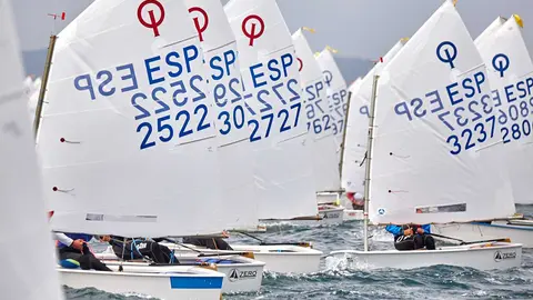 2022-04-24 Pepa Bermúdez de Castro en el medio (2727) del grupo de cabeza fue la mejor chica (Angel Tourón)