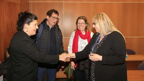 Esta delegación, encabezada por la gerente de la Asociación, Cristina García Souto, y por el diputado provincial Antonio Leira, mantuvo una reunión de trabajo con Michelle Gorman, directora gerente de Visit County Durham, y Graig Wilson, director de marketing y desarrollo turístico.