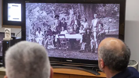 O secretario xeral de Política Lingüística, Valentín García, presenta o documental Persoas que alicerzan a nosa cultura: Vicente Risco, elaborado pola Fundación Vicente Risco ao abeiro do Fondo de Proxectos Culturais Xacobeo 21-22. 