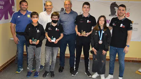 Xabier Pérez e Maia Pérez e outros dous xogadores.