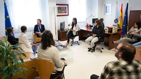 11,00 h.-          O director xeral de Relacións Exteriores e coa UE, Jesús Gamallo, recibirá a un grupo de mozos e mozas do Conselho Municipal da Juventude do municipio de Ponte da Barca, no marco dos actos de celebración do Día de Europa.  

foto xoán crespo
