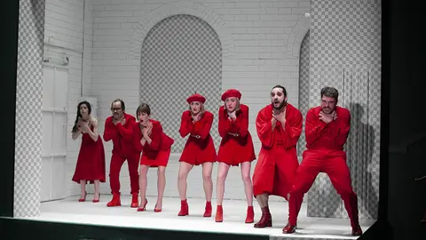 Participa no Festival Internacional de Teatro do Alentejo, cunha función en Beja o día 12, e estará en Coímbra o sábado 14.