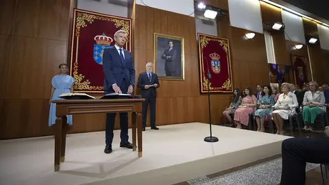Alfonso rueda toma posesión do seu cargo como presidente da Xunta de Galicia.