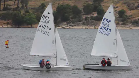 La pareja asturgalaico... Martín Bermúdez de Vilagarcía y la olimpica gijonesa Pumariega dominando la cuarta manga. PEDRO SEOANE.