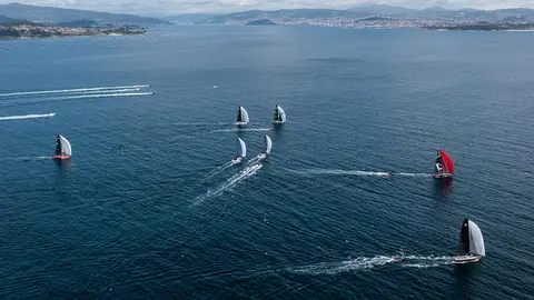 La ría de Vigo ofreció muy buenas condiciones a los TP52 - Foto Jacobo Bastos