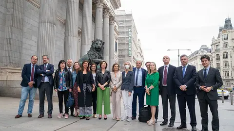 La conselleira de Medio Ambiente, Territorio y Vivienda asistió esta tarde en el Congreso al debate de una proposición de ley sobre la actual protección de la especie al norte del Duero.