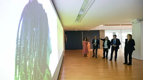 O conselleiro de Cultura, Educación, FP e Universidades inaugura a exposición do Premio Nacional de Fotografía ‘After the Whale’, que poderá visitarse ata novembro.