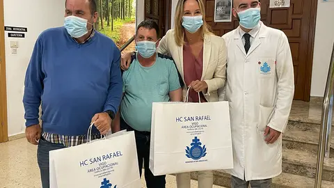 La delegada territorial de la Xunta de Galicia en Vigo, Marta Fernández-Tapias, se ha reunido esta mañana con Diego Viñas, director gerente de HC San Rafael, y con los miembros del comité de dirección de la entidad.