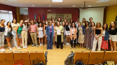 A directora de Turismo de Galicia, Nava Castro, asistiu á clausura dos Cursos Internacionais da Facultade de Dereito.