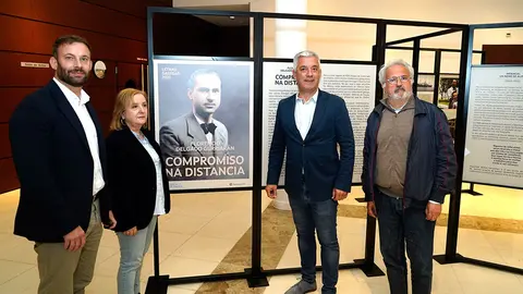 O secretario xeral de Política Lingüística inaugura esta proposta que inclúe fotografías orixinais do arquivo familiar para coñecer a vida e obra do autor.