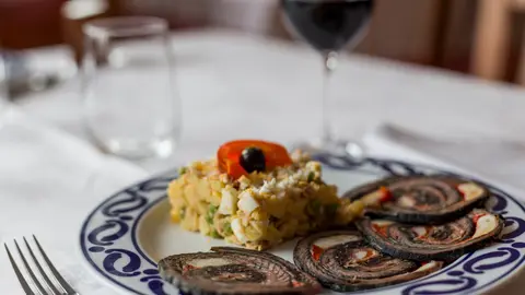 La lamprea seca va rellena con otros ingredientes.