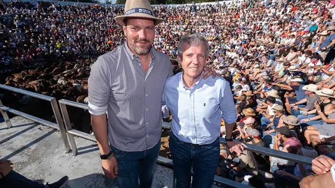 El titular del Gobierno gallego asistió a esta Fiesta de Interés Turístico Internacional.