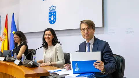 El conselleiro de Hacienda y Administración Pública compareció en el Parlamento para presentar el Plan Estratégico.