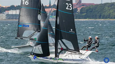 Támara Echegoyen y Paula Barceló.