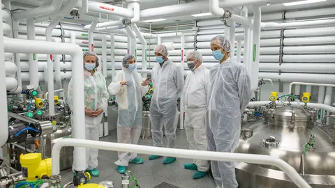 Lorenzo foi recibido polo CEO, Andrés Fernández,