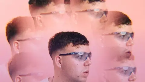 A sesión musical de Quevedo e o arxentino Bizarrap acadou ata o momento un total de 53 millóns de reproducións en Spotify e máis de 84 millóns en Youtube.