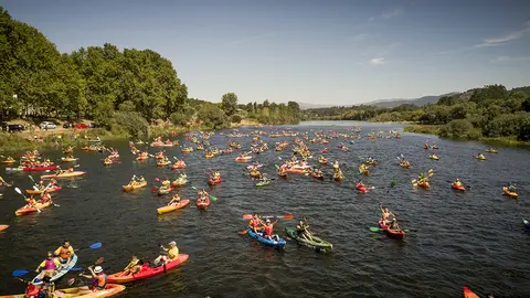 Preto de 600 persoas participan este sábado no Descenso Popular do Miño.