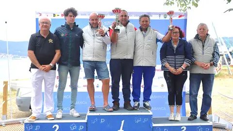 El podio final del Internacional Concello de Vigo, Cabanas, Cobres y Cambados PEDRO SEOANE.