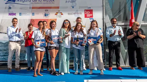 La tripulación gallega, segundas en la general. © LOLI CAMBA.