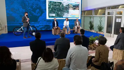 La conselleira de Medio Ambiente, Territorio y Vivienda presentó hoy el visor A paisaje de Galicia desde la bicicleta.