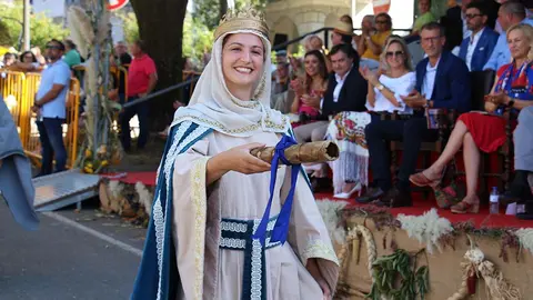 "E se alguém fizer mal aos homens que de qualquer terra vierem á feira, 
tantona ida como na vinda, pague sessenta soldos". Foral de D. Teresa. 4 de Março de 1125.