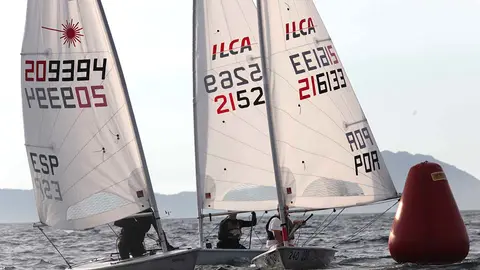 2022-09-17 Imagen de la primera jornada del Camp.Iberico de ILCA en Vigo (Foto Pedro Seoane)(3) 