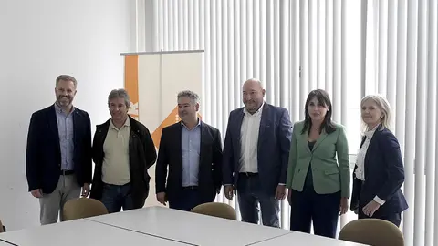 Lorenzana visitó hoy las instalaciones de la Asociación de Xóvenes Empresarios de Bergantiños (Axober).