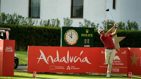 Juan Postigo, en el tee del 1 del Real Club Valderrama. © REAL CLUB VALDERRAMA.