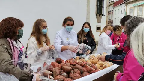 vendê-los pelo preço simbólico de 1 € a unidade e doar todo o valor angariado à Liga Portuguesa Contra o Cancro!