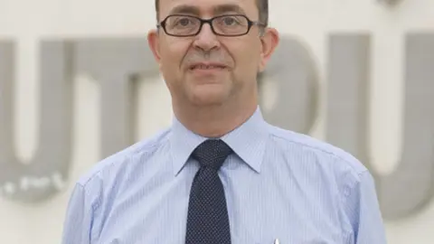 El Dr. Javier Díez Domingo, que dirige el Área de Investigación en Vacunas de FISABIO desde su creación en 2008, ha sido nombrado nuevo Director Científico de FISABIO-Salud Pública.