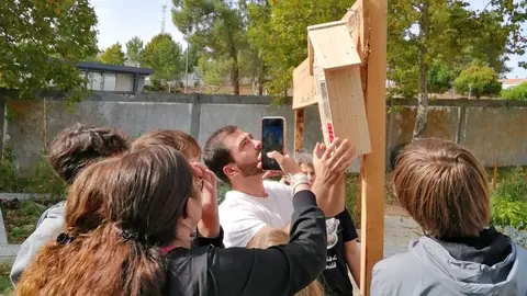 A última atividade desenvolvida, a colocação de abrigos e ninhos nas escolas dos cinco municípios (Alijó, Carrazeda de Ansiães, Mirandela, Murça e Vila Flor), terminou agora e teve a particularidade de envolver os alunos de cada concelho.
