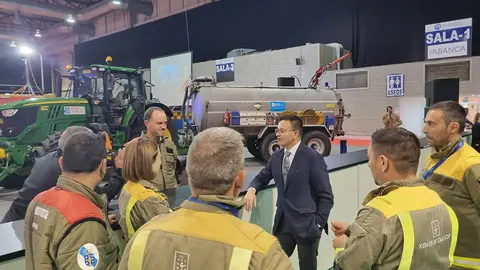 El conselleiro del Medio Rural fue el encargado de clausurar el evento en el recinto ferial de Silleda.