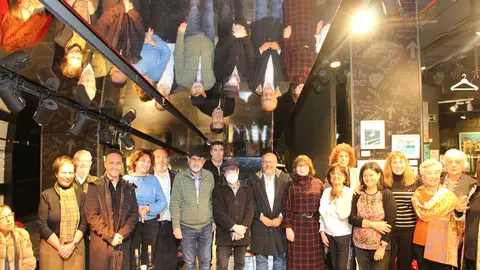 Los artistas de 'Encrucillada' pertenecientes al colectivo Alterarte e invitados al evento de inauguración.