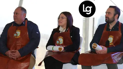 Álvaro Fernández (esq), Ana Isabel Padín e Alejandro Paadín, trala investidura.